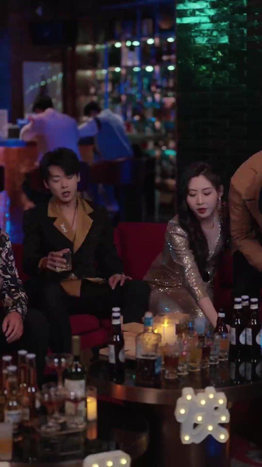 偷偷翹嘴，暗戀哥他爽到了(全集)